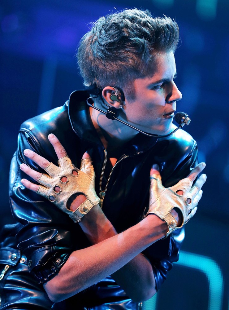 Justin Bieber Picture 1160 - Justin Bieber Performing Live at The Grand