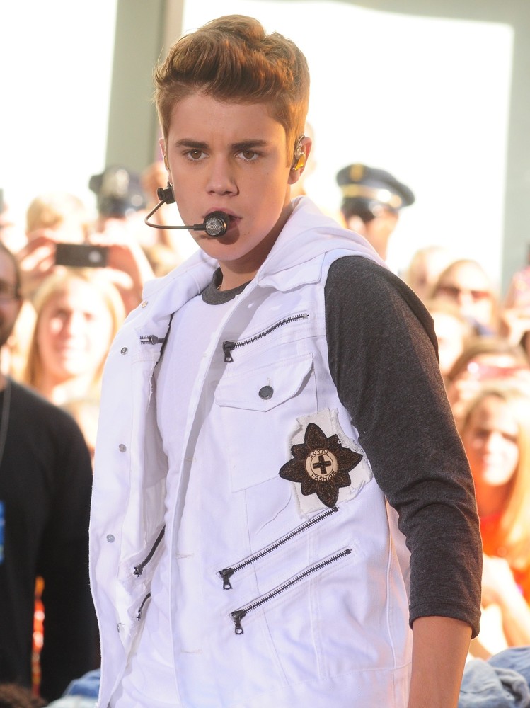 Justin Bieber Picture 963 Justin Bieber Performs Live as Part of The