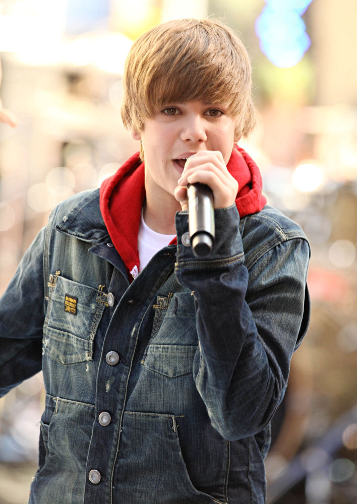 justin bieber world series. Justin Bieber