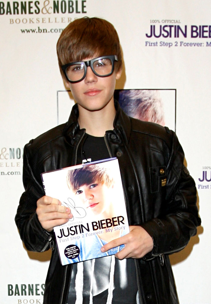 justin bieber book pictures. justin bieber quotes from his book. justin bieber book pictures.