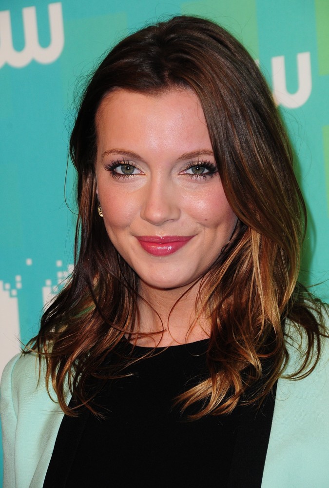katie-cassidy-2012-the-cw-upfront-presentation-01.jpg