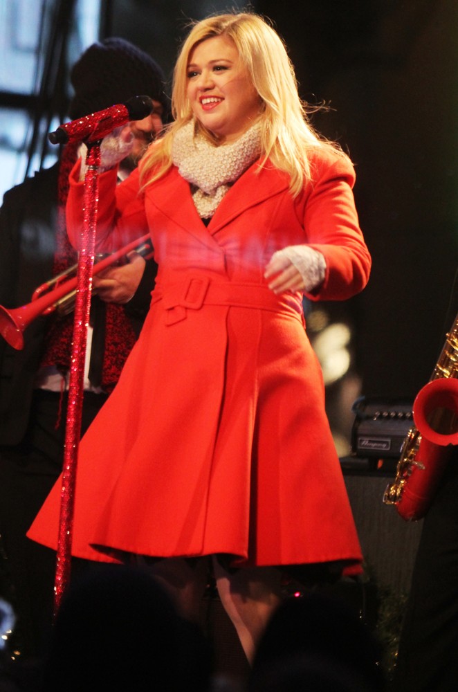 Kelly Clarkson Picture 126 Kelly Clarkson Performing Live at 2013