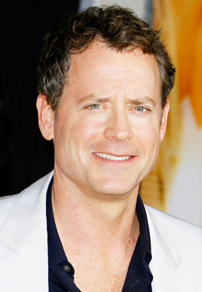 Greg Kinnear Picture 15 Los Angeles Premiere of 'The Last Song'