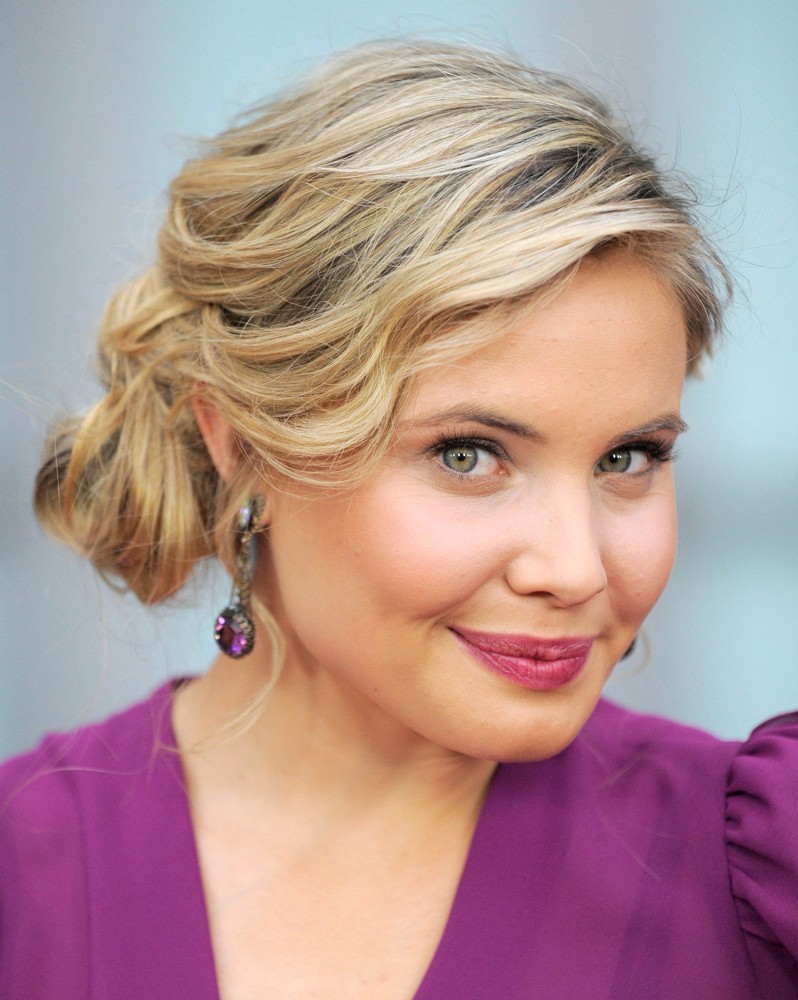 http://www.aceshowbiz.com/images/wennpic/leah-pipes-premiere-sorority-row-01.jpg