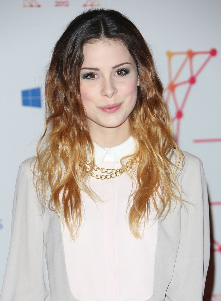  - lena-meyer-landrut-mtv-ema-s-2012-01