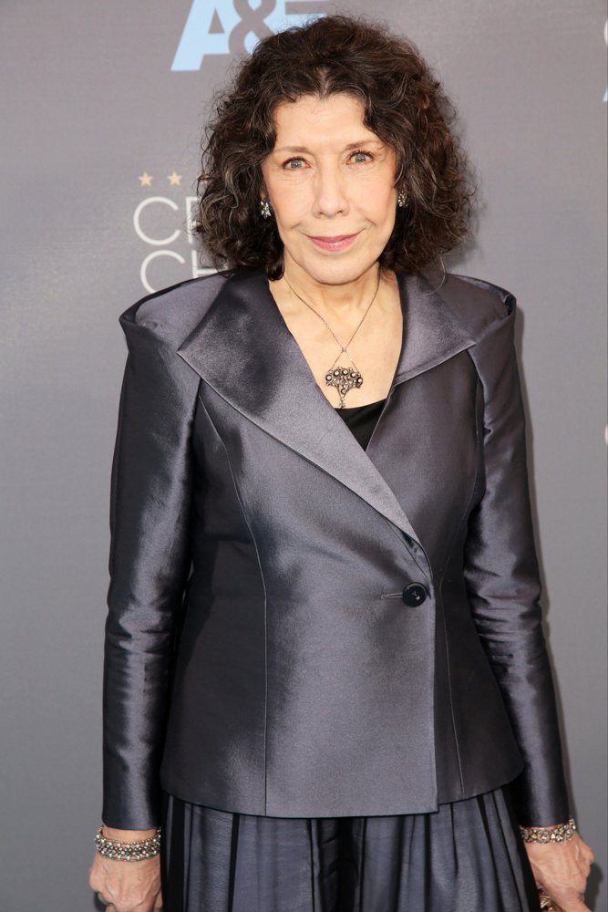 lily tomlin Picture 32 21st Annual Critics' Choice Awards Arrivals