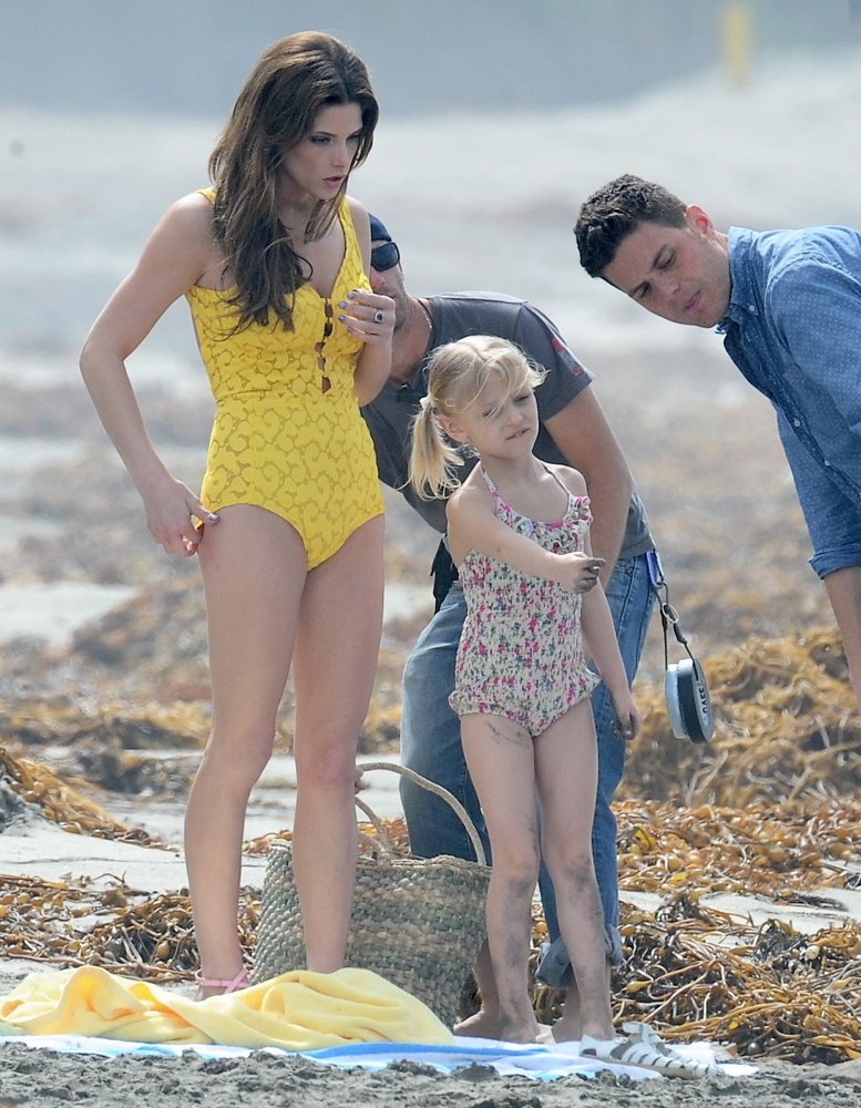 Alyvia Alyn Lind desktop Wallpapers