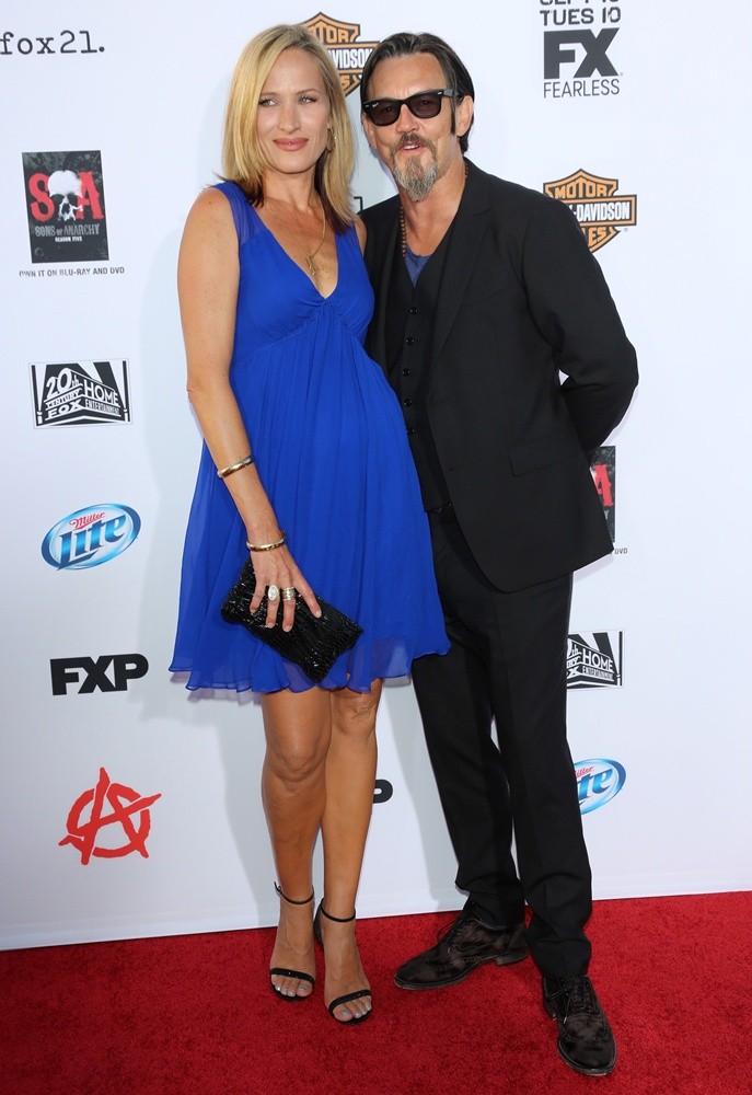 Dina Livingston Picture 2 Premiere of FX's Sons of Anarchy Season Six Arrivals