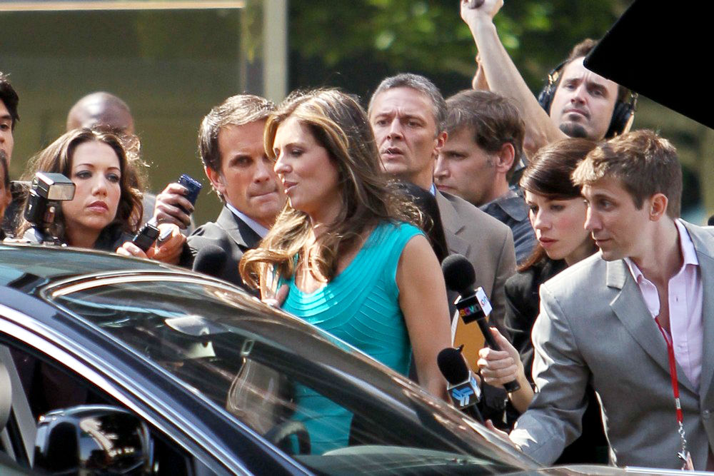 Elizabeth Hurley liz hurley wonder woman. Elizabeth Hurley