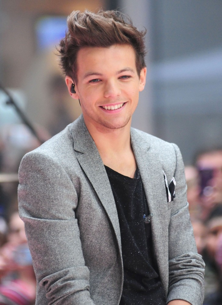 louis-tomlinson-one-direction-performing-today-show-01.jpg