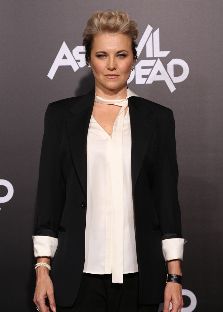 http://www.aceshowbiz.com/images/wennpic/lucy-lawless-premiere-ash-vs-evil-dead-01.jpg