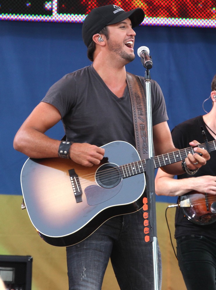 Luke Bryan Picture 42 Luke Bryan Performs Live as Part of Good
