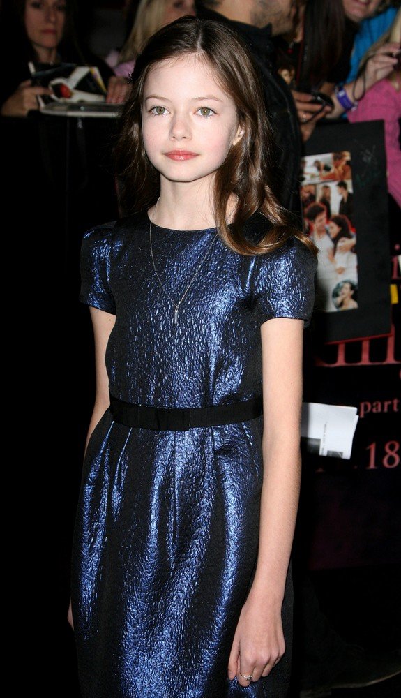 mackenzie-foy-premiere-breaking-dawn-1-02.jpg