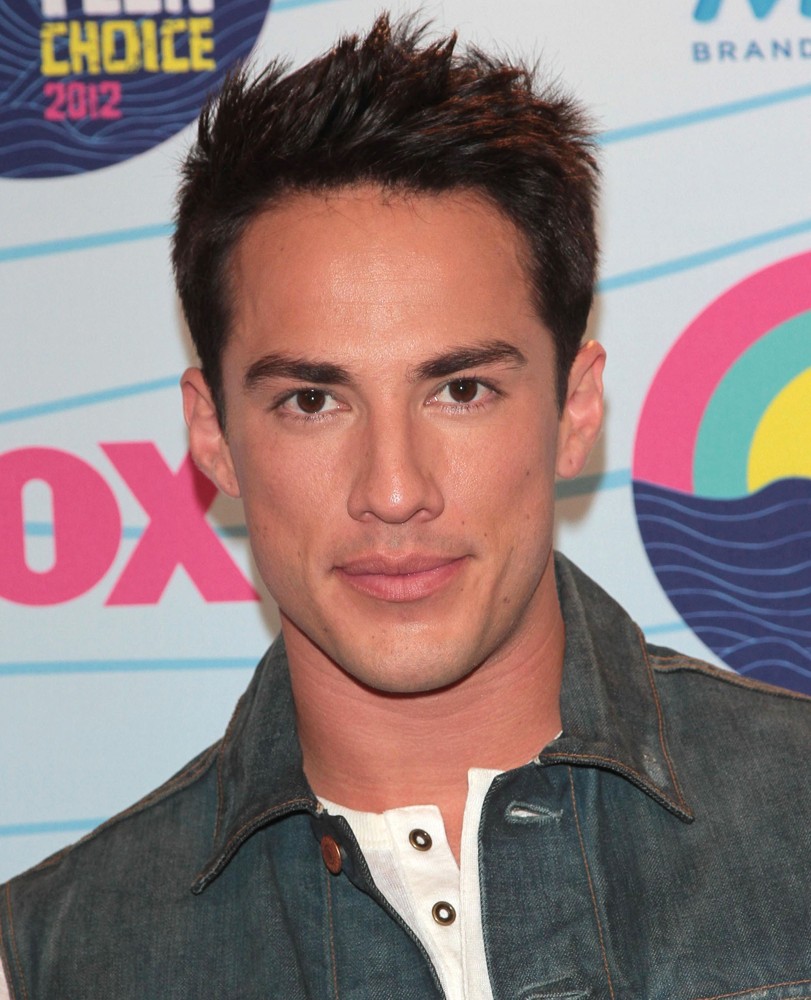 Michael Trevino - Actress Wallpapers