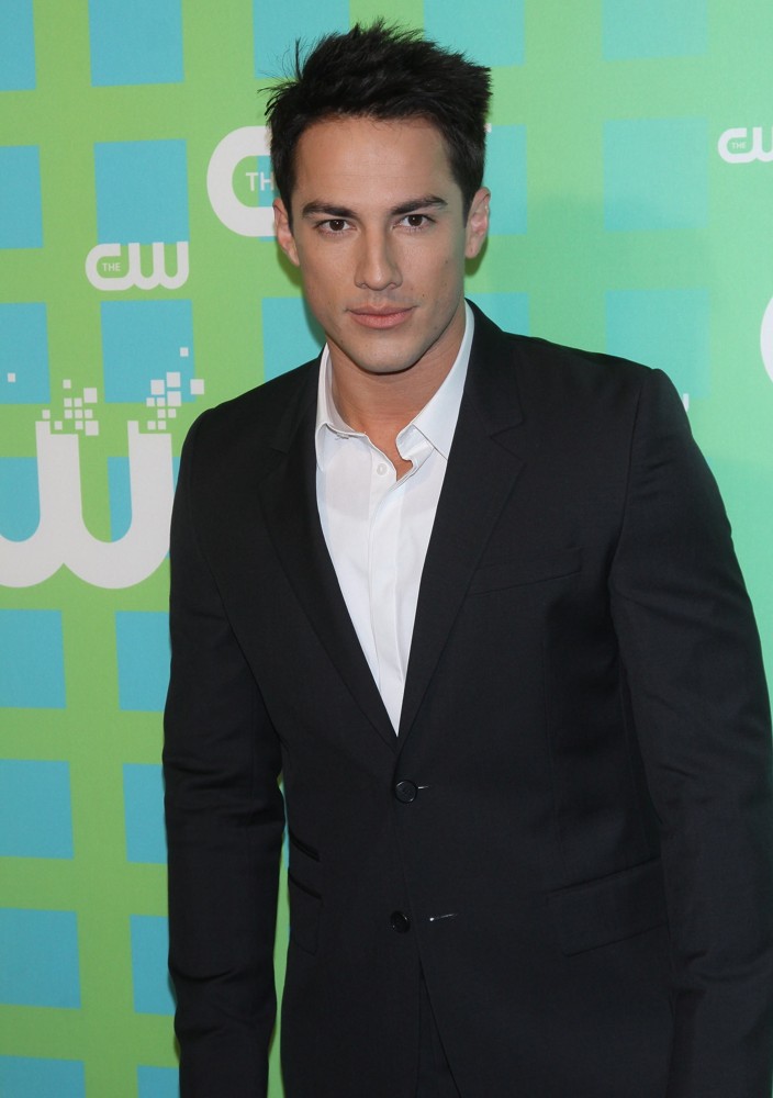 Michael Trevino - Images