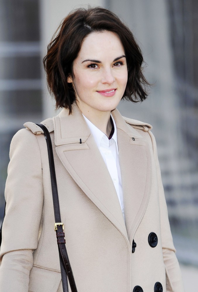 michelle-dockery-london-fashion-week-autumn-winter-2013-01.jpg