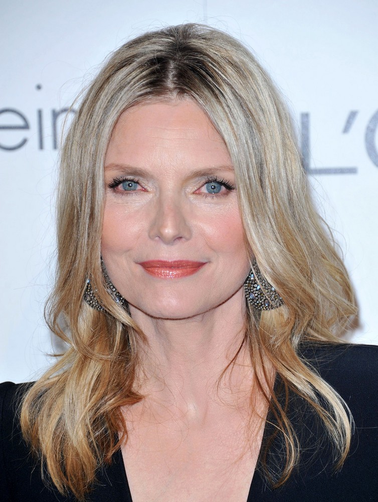 ELLE's 18th Annual Women in Hollywood Tribute - Red Carpet