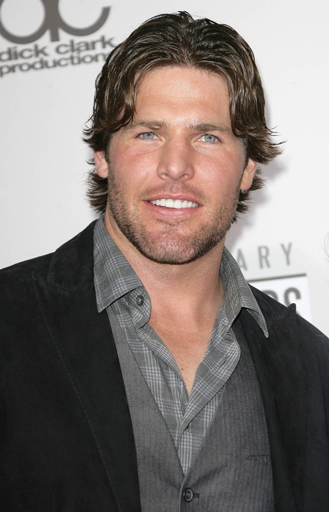 mike fisher Picture 13 The 40th Anniversary American Music Awards