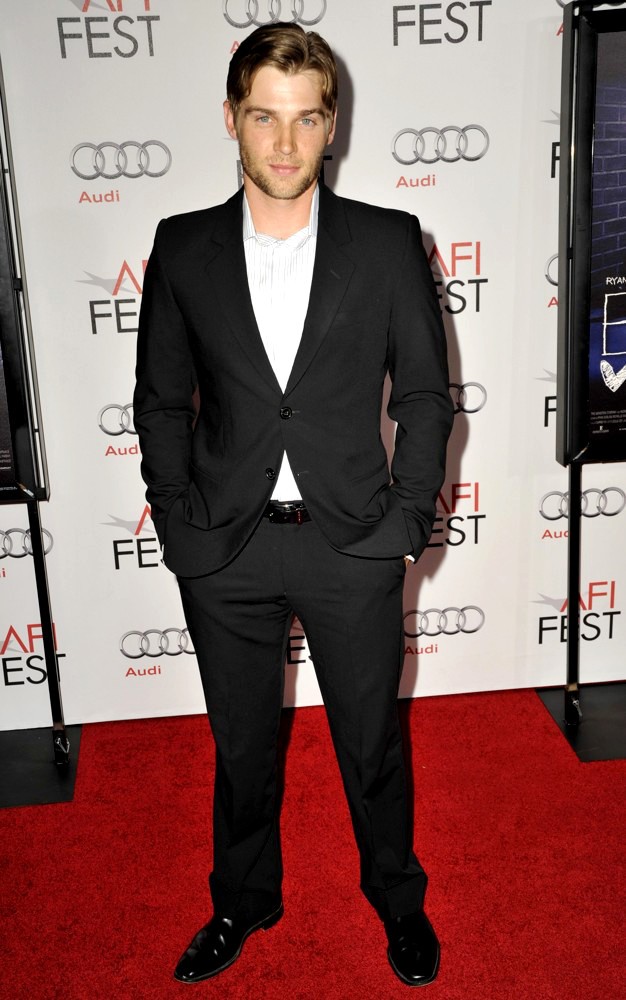 Mike Vogel