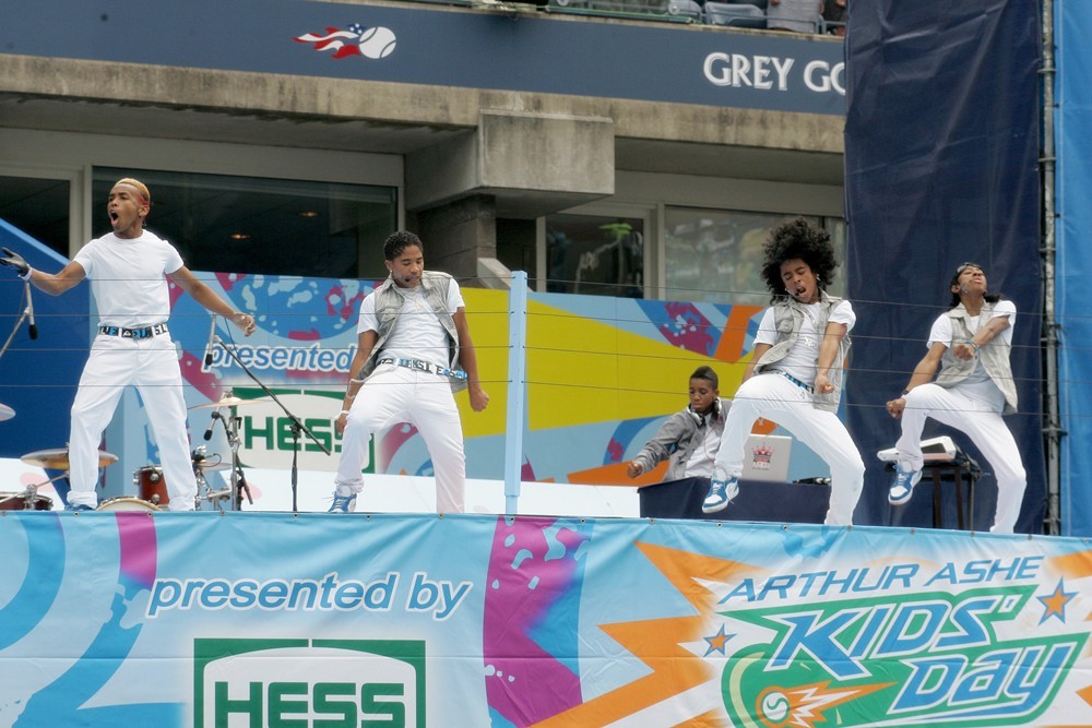 Mindless Behavior