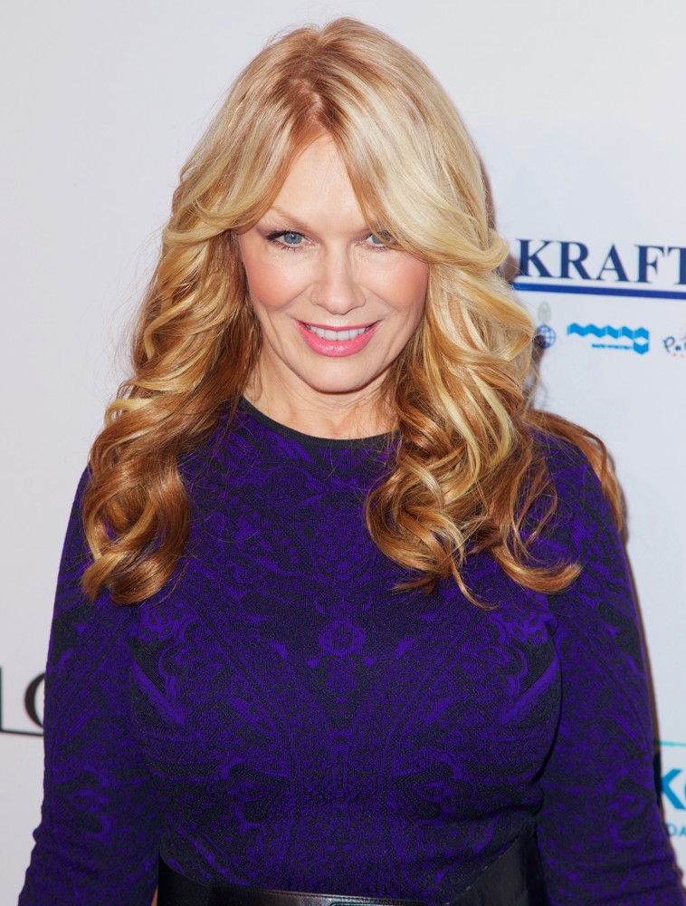 How much money makes Nancy Wilson? Net worth Net Worth Roll