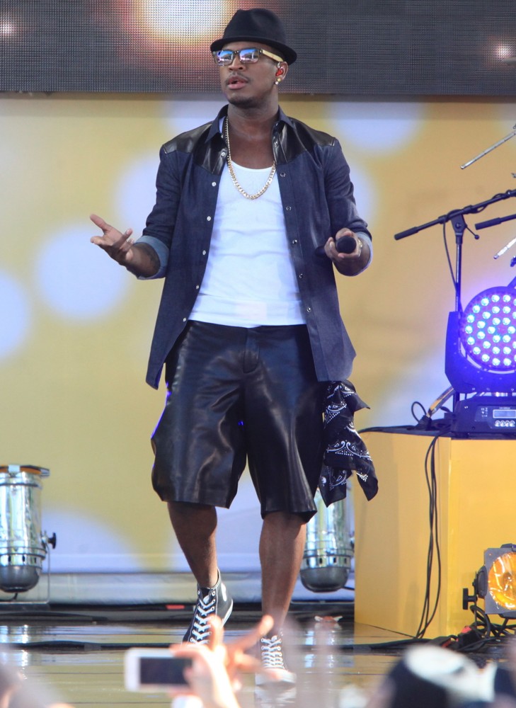 Ne-Yo Picture 250 - Ne-Yo Performs Live as Pa