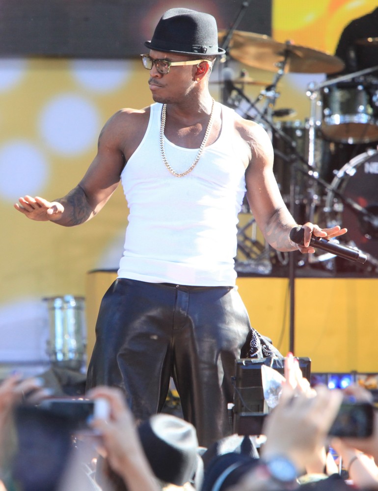 Ne-Yo Picture 252 - Ne-Yo Performs Live as Pa