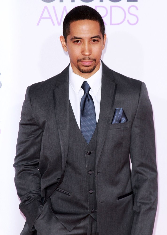 Neil Brown Jr. Picture 8 People's Choice Awards 2016 Arrivals