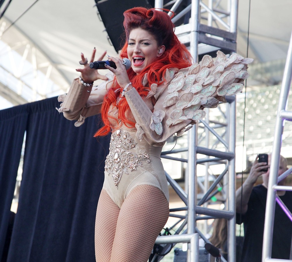 Neon Hitch