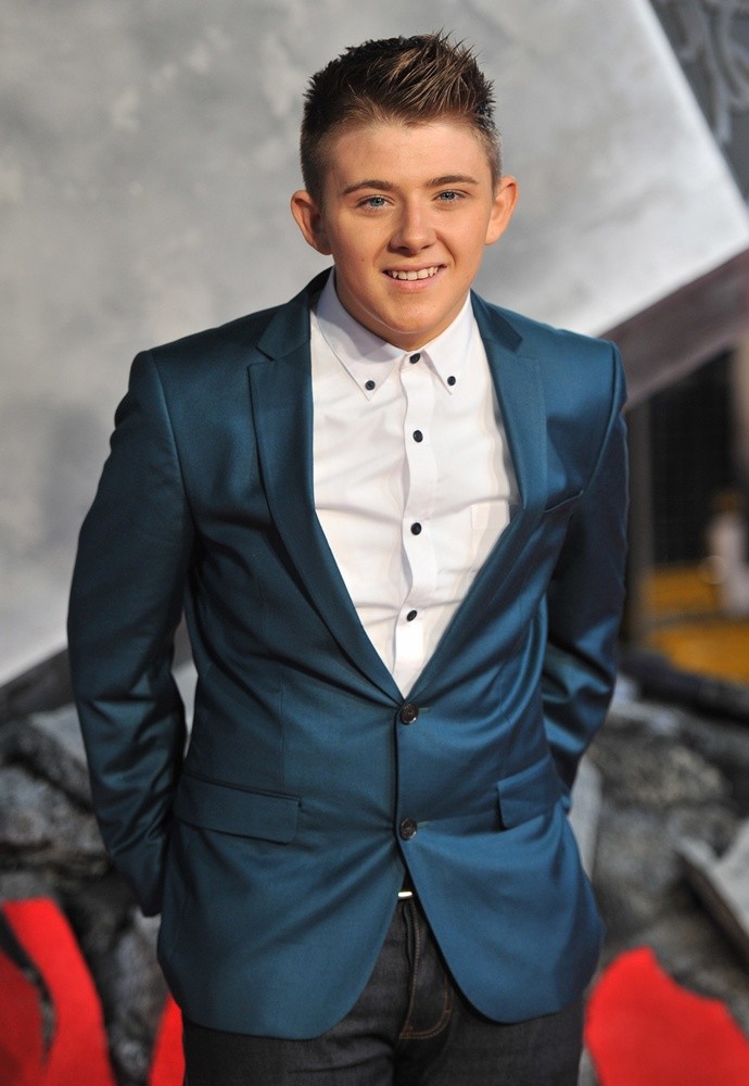 Nicholas McDonald Picture 2 The World Premiere of Thor The Dark