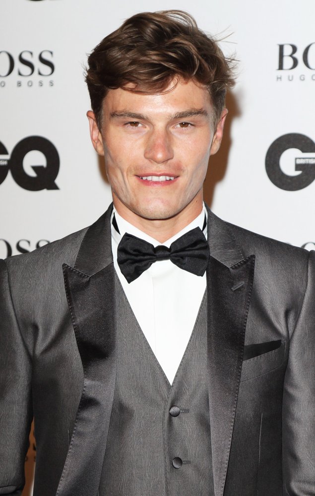 Oliver Cheshire Picture 26 2016 GQ Men of The Year Awards