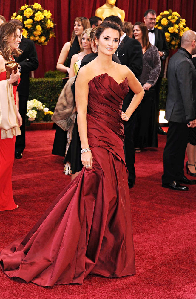 Penelope Cruz Baby Bump Pictures. The Penelope Cruz baby news