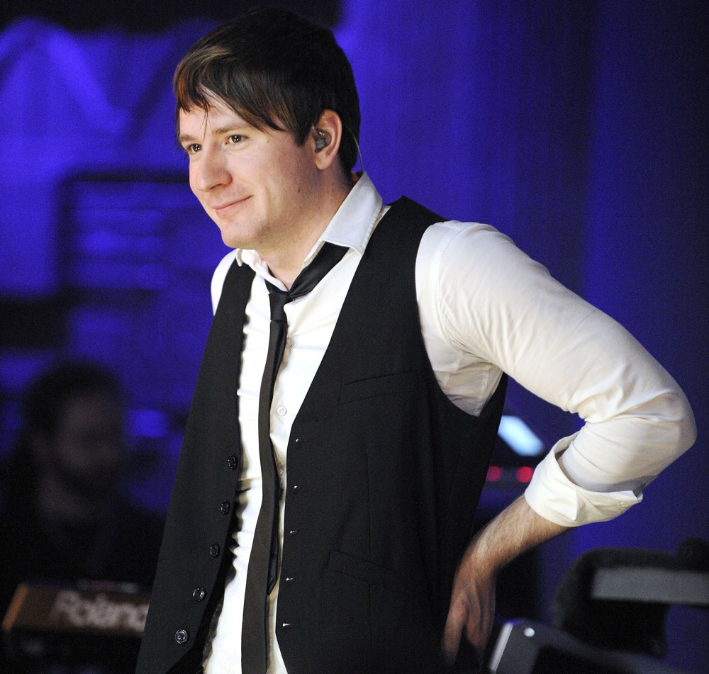 Owl City Picture 29 Owl City Performs on Much Music's New.Music.Live