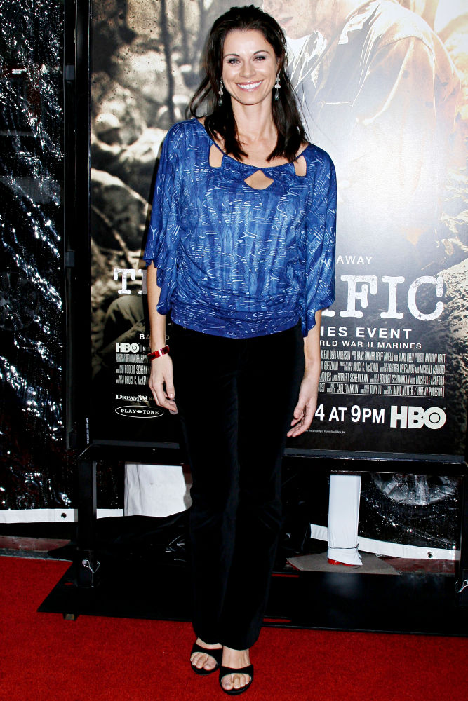 Jennifer Taylor Picture 1 - Los...