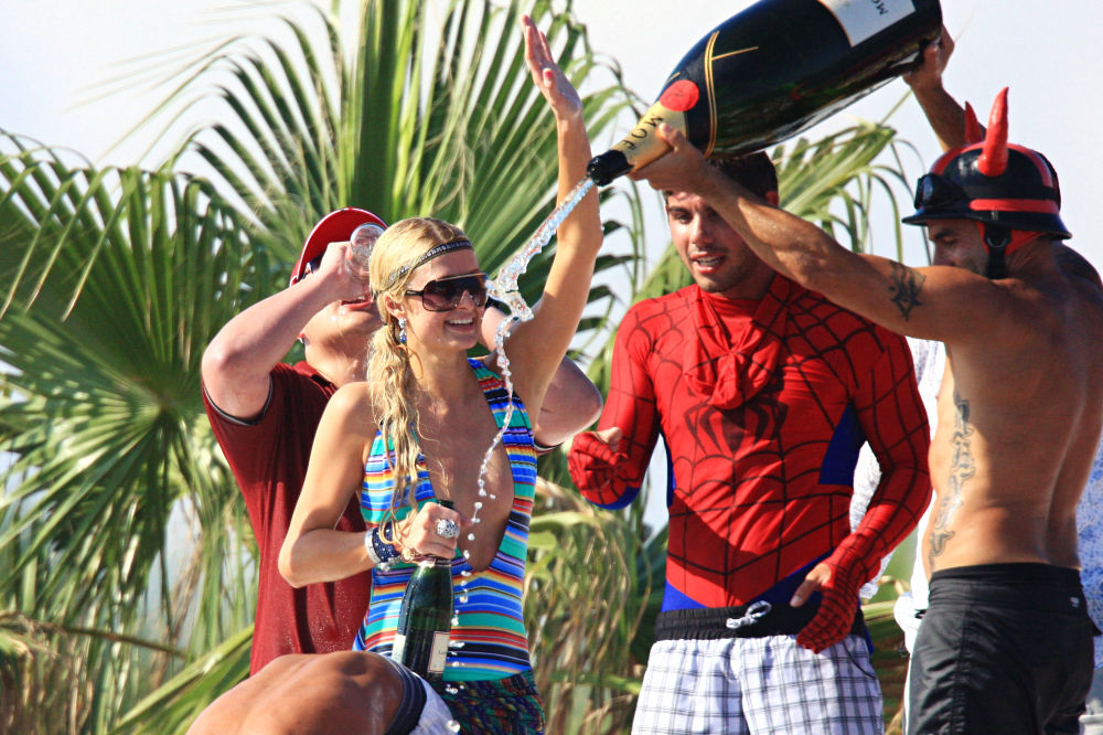 Pictures Paris Hilton Had Beach Party With Champagne Shower