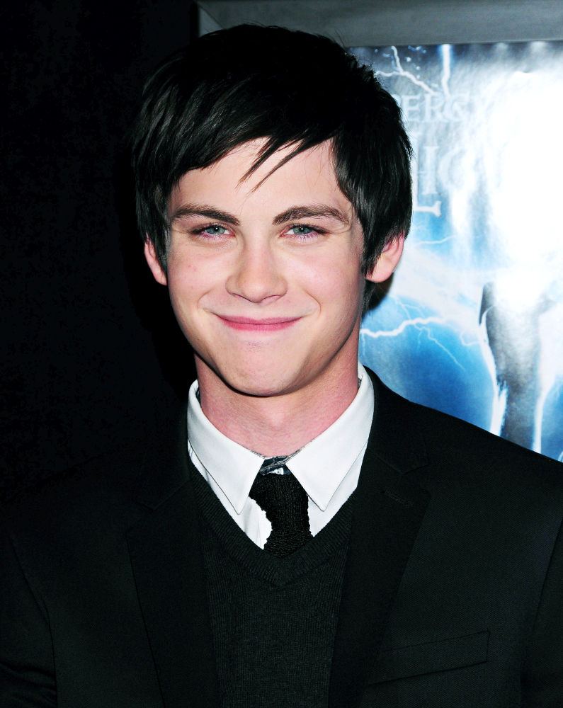 Logan Lerman - Wallpaper