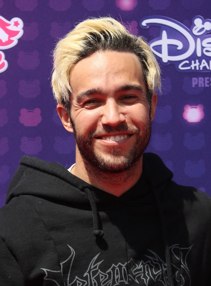 Pete Wentz Picture 158 2016 Radio Disney Music Awards Arrivals