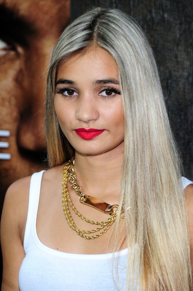 Fashion Beauty Pia Mia Beauty