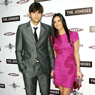 Ashton Kutcher, Demi Moore in Los Angeles Premiere of 'The Joneses'