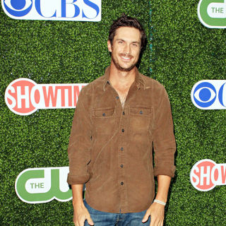 Oliver Hudson in 2010 CBS, CW, Showtime Summer Press Tour Party - CBS_summer_press_tour_079_wenn2942534