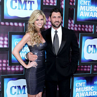 Erin Andrews, Maksim Chmerkovskiy in 2010 CMT Music Awards Blue Carpet Arrivals