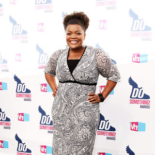 Yvette Nicole Brown in 2010 VH1 Do Something Awards