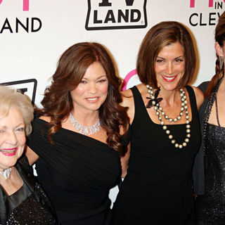 Valerie Bertinelli, Wendie Malick, Betty White, Jane Leeves in The 'Hot in Cleveland' Premiere