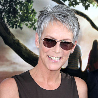 Jamie Lee Curtis in Los Angeles Premiere of "Flipped"