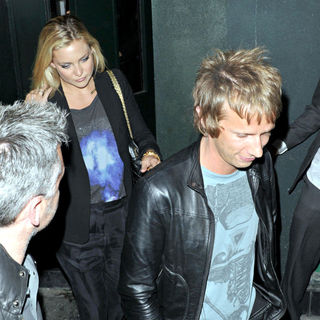 Kate Hudson, Matthew Bellamy in Kate Hudson and Matthew Bellamy Outsite The Ivy Restaurant and Heads to The Groucho Club