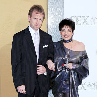 Liza Minnelli in World Premiere of 'Sex and the City 2' - Arrivals