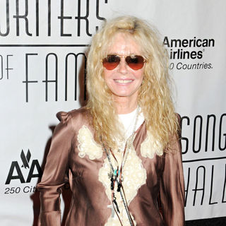 Kim Carnes in 2010 Songwriters Hall of Fame Awards - Arrivals