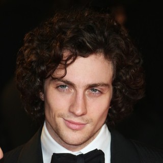 Aaron Johnson in World Premiere of Skyfall - Arrivals - aaron-johnson-uk-premiere-skyfall-01