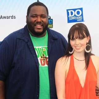 Quinton Aaron in The DoSomething.org and VH1's 2012 Do Something Awards - aaron-michaela-2012-do-something-awards-01