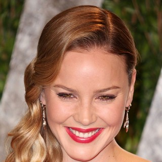 Abbie Cornish in 2012 Vanity Fair Oscar Party - Arrivals
